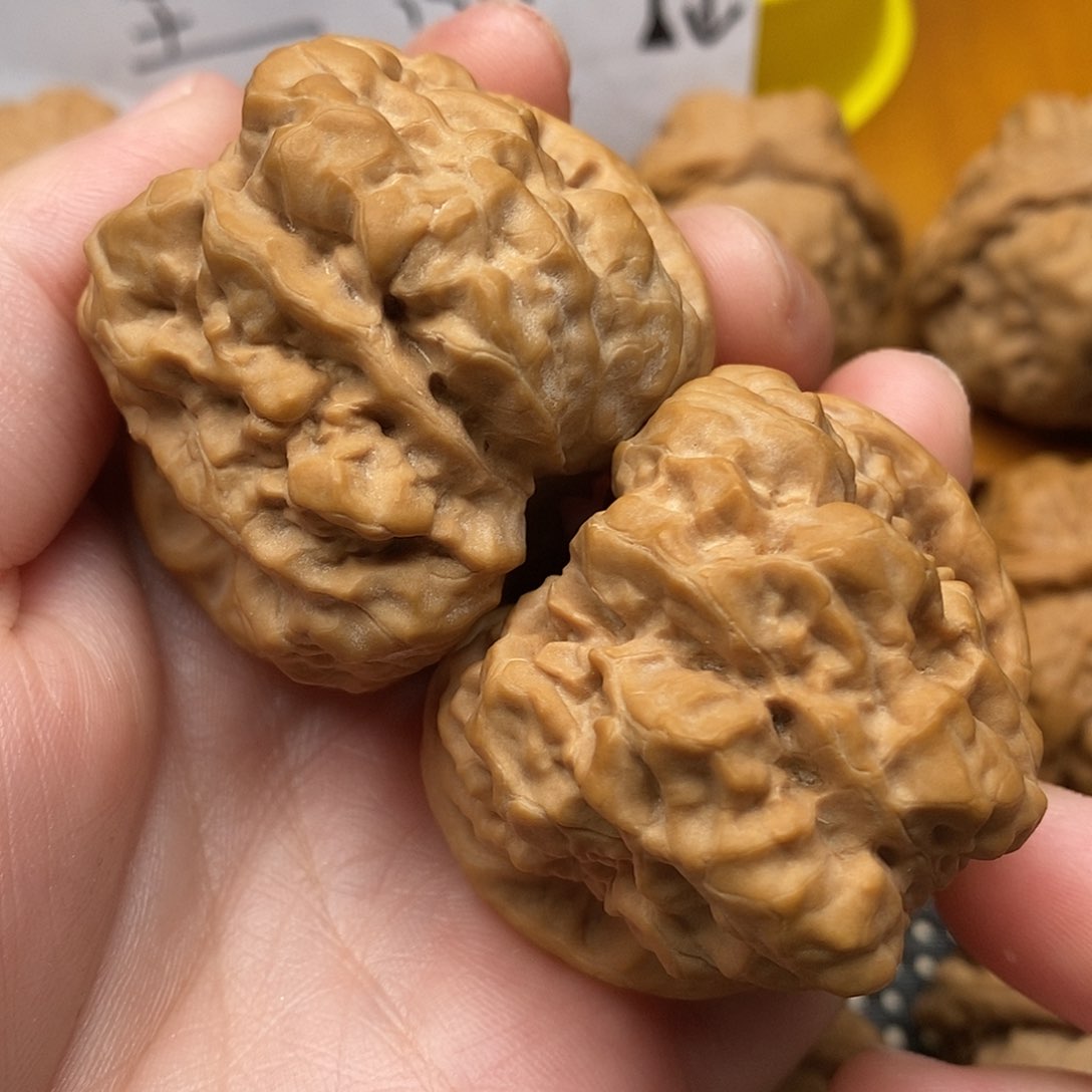 文玩核桃吊坠胡**?边43左右开背