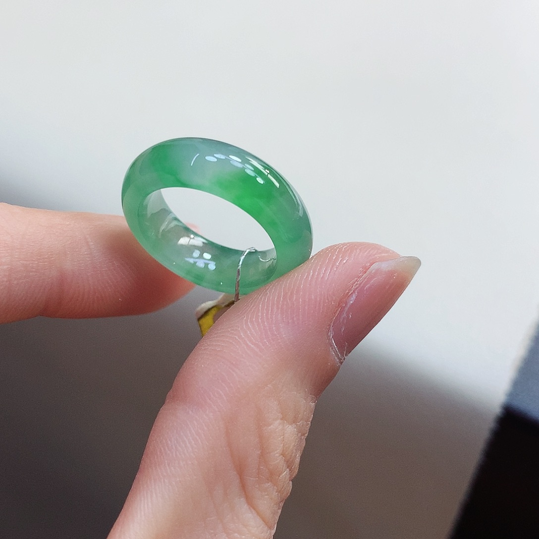 翡翠未镶嵌戒指9号