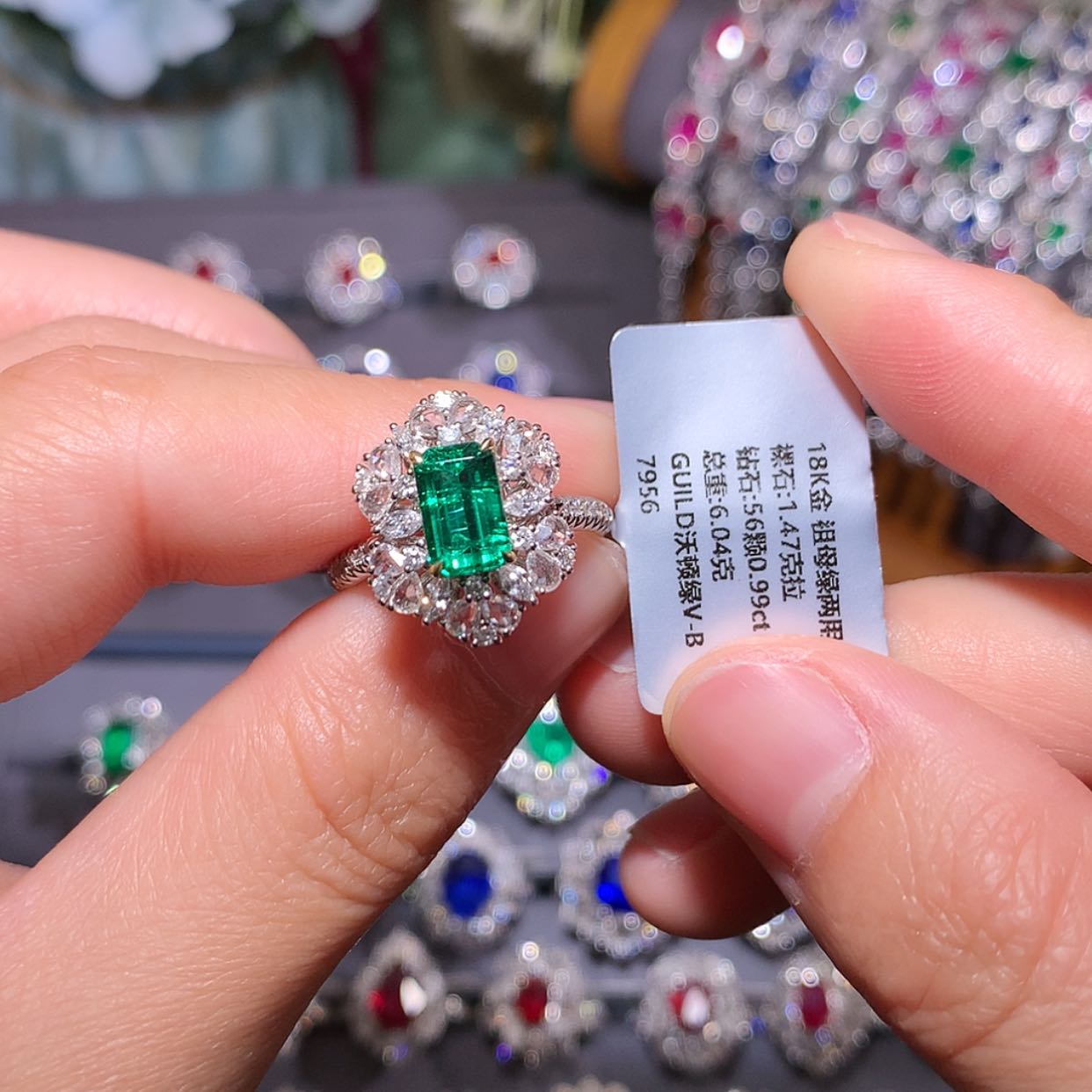 【闪购商品】祖母绿戒指18K金镶嵌