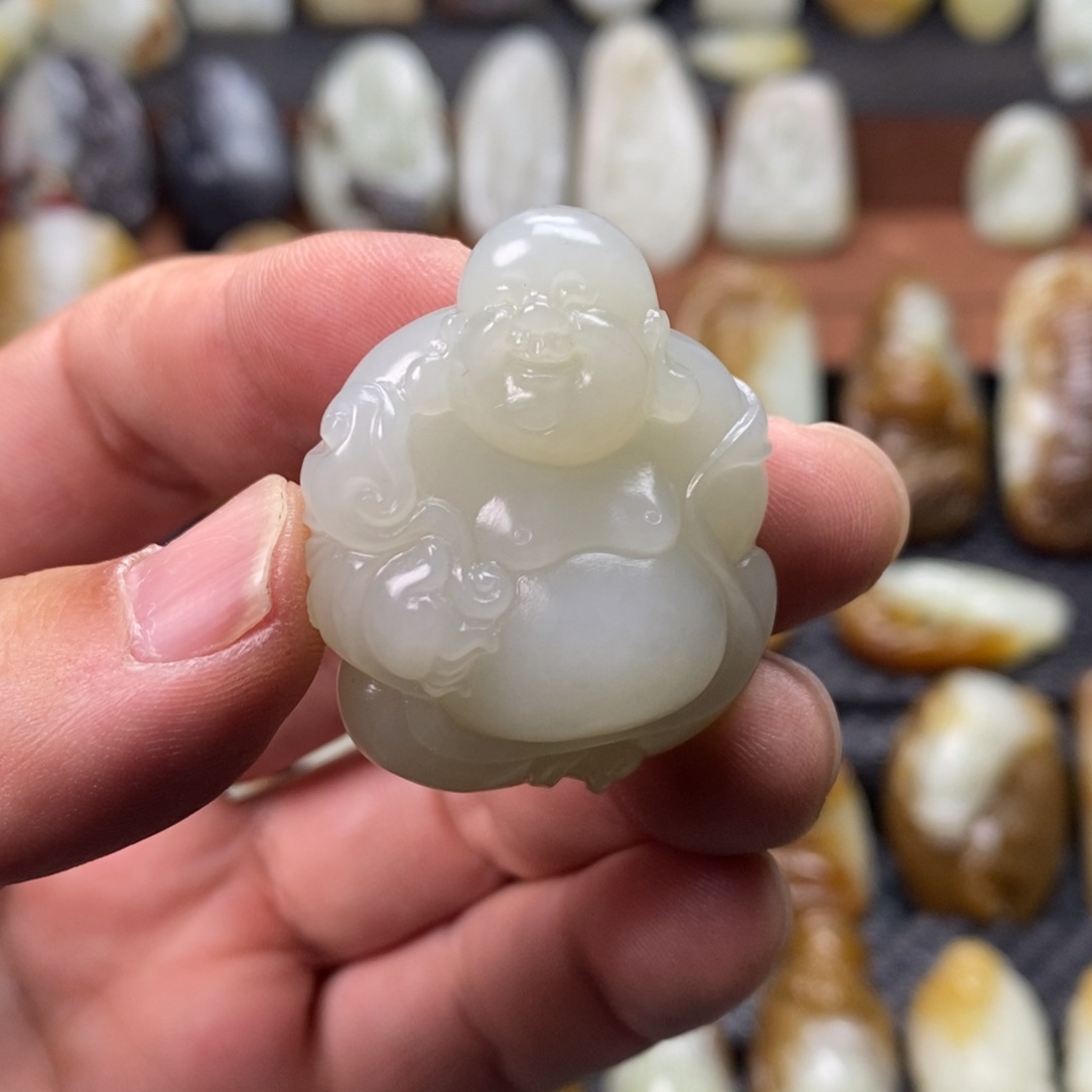 和田玉颈饰未镶嵌