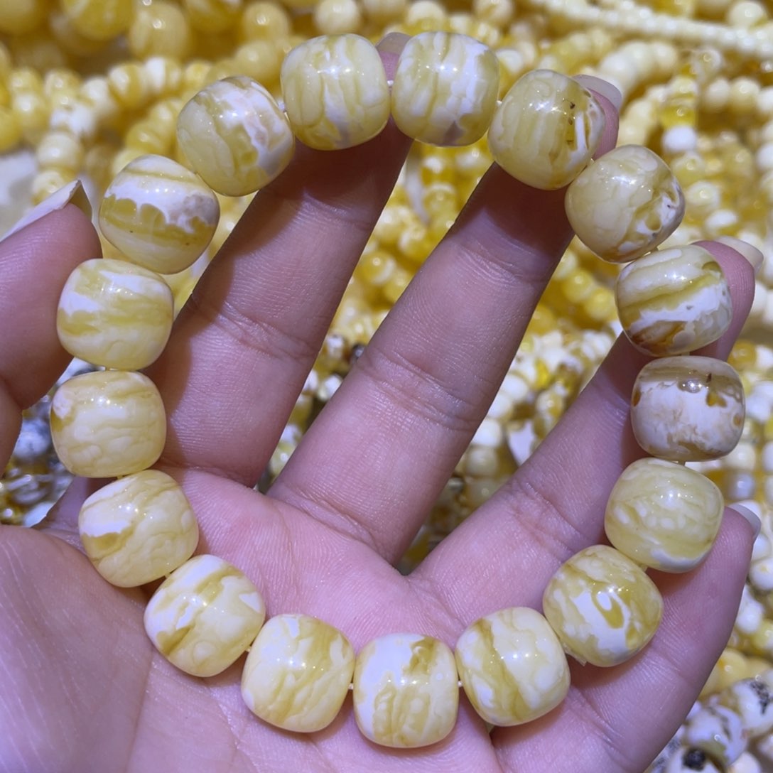 蜜蜡未镶嵌珠宝奇石13.2m