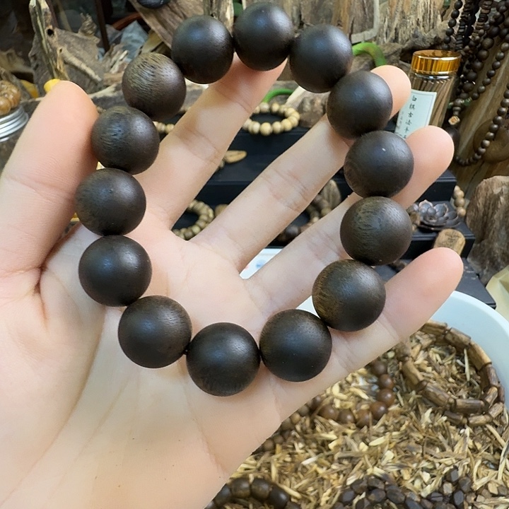 六***七沉香碎屑沉香海南沉香白棋1.6大34克➕沉香碎屑多样性