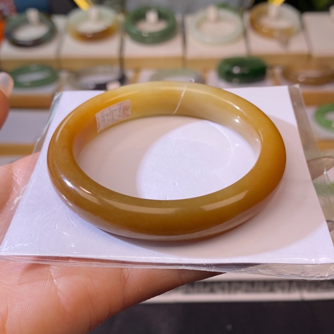 和田玉手镯未镶嵌56