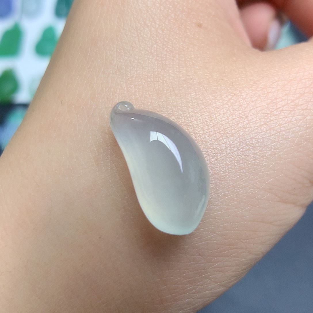 翡翠未镶嵌颈饰福瓜