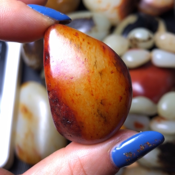 和田玉未镶嵌珠宝奇石