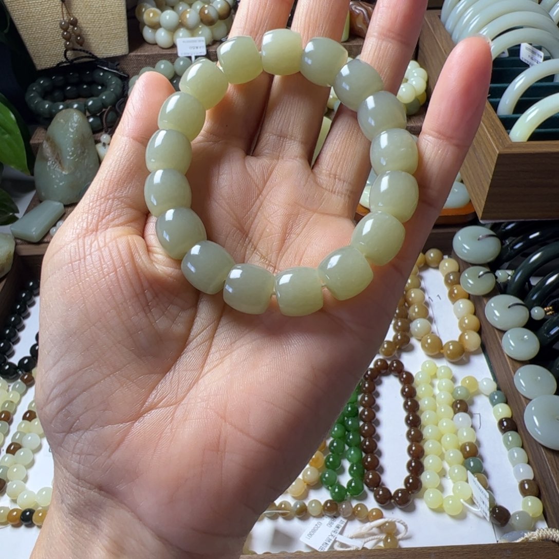 和田玉未镶嵌手链