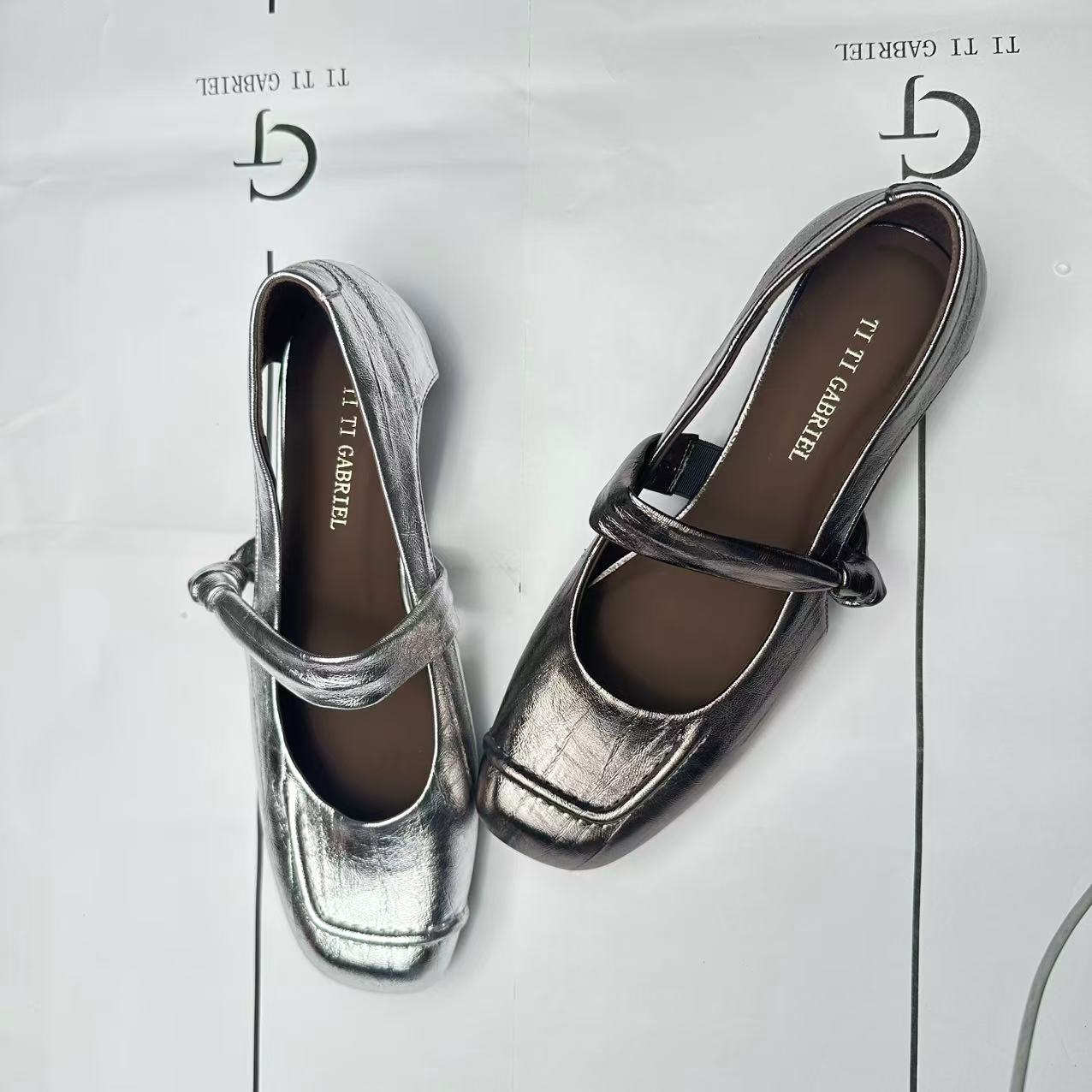 3厘米手工洞洞鞋测镂空头层牛皮里外真皮一字带凉鞋软底软面百搭