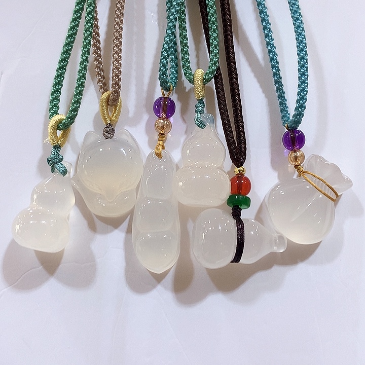 未镶嵌吊坠(赠链)玛瑙/玉髓不备注随机发一个