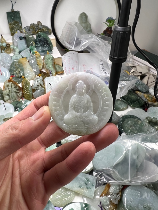 缅甸翡翠观音吊坠