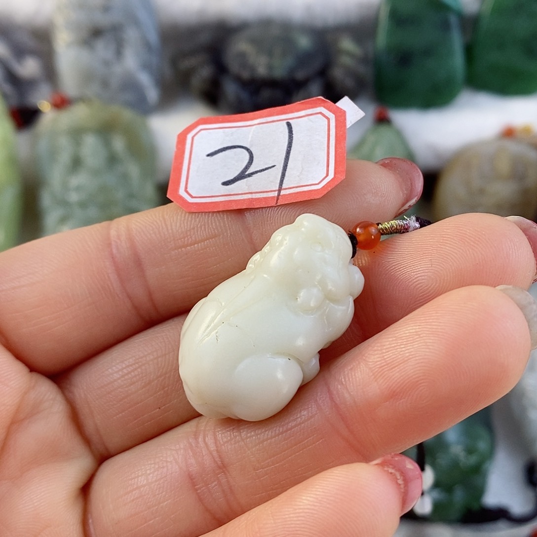 和田玉（糖玉）颈饰未镶嵌