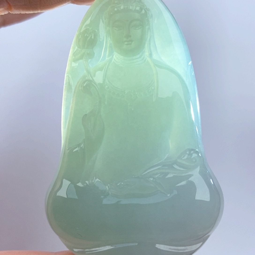 翡翠未镶嵌颈饰素衣观音