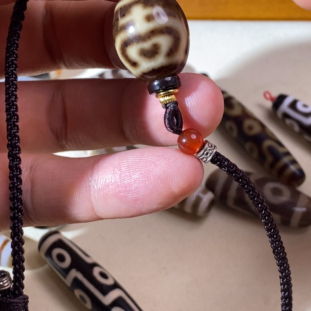 未镶嵌颈饰玛瑙/玉髓宝瓶1