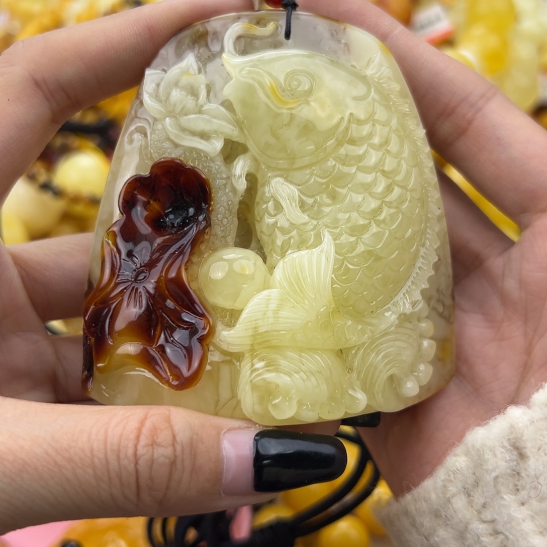 琥珀珠宝奇石未镶嵌