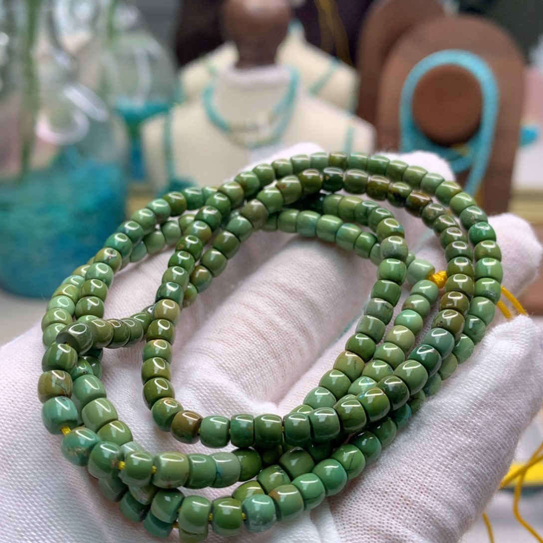 绿松石未镶嵌饰品