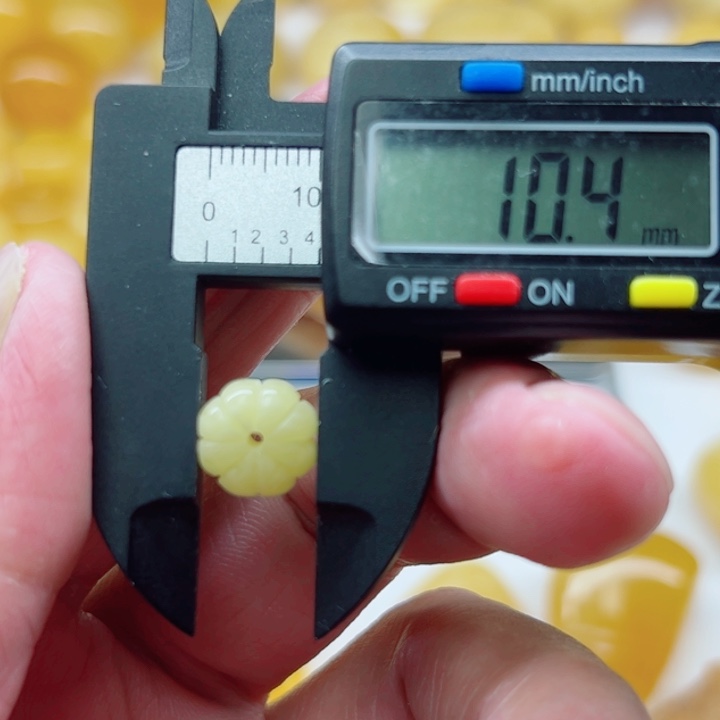 未镶嵌琥珀（矿物珀）裸石