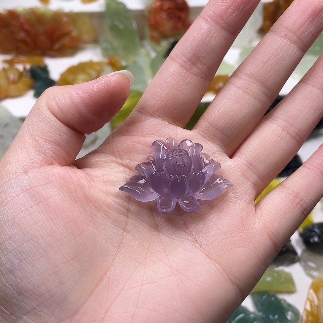 思***索蛇纹石玉未镶嵌颈饰