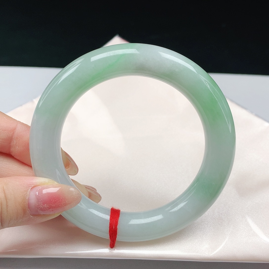 翡翠手镯未镶嵌翡翠046