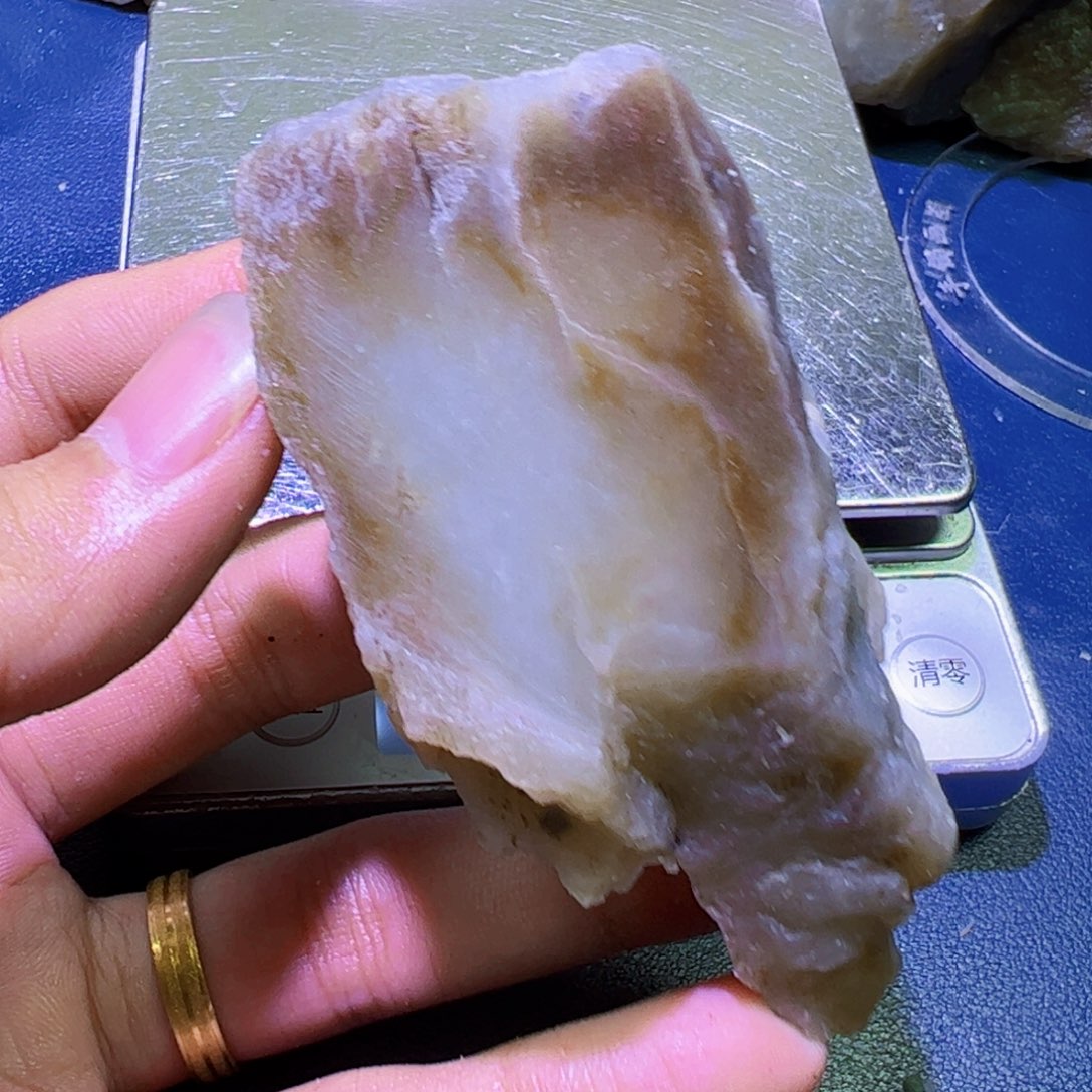 未镶嵌和田玉（糖玉）珠宝半成品