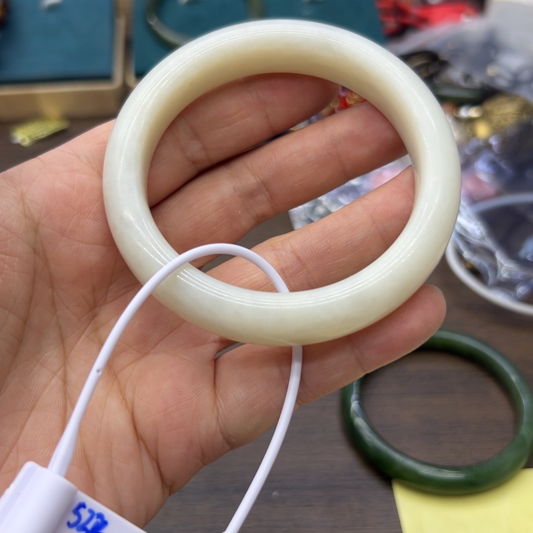 和田玉未镶嵌手镯59圈围258