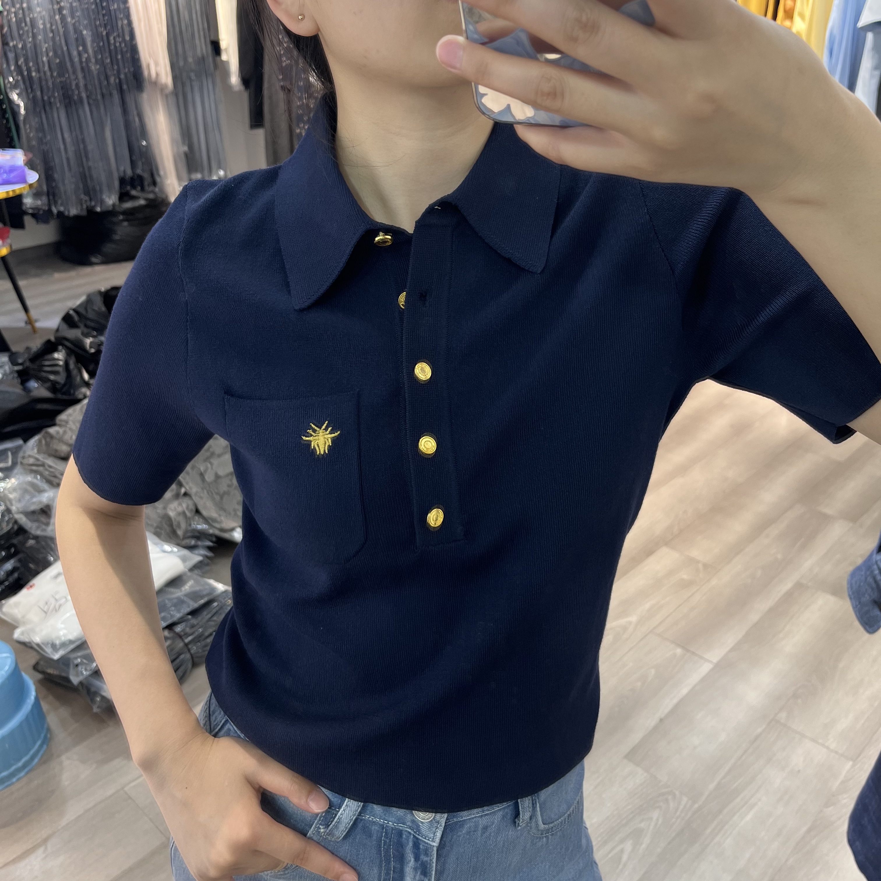 夏季新款蜜蜂刺绣短袖时尚休闲百搭套头单排扣POLO领针织上衣