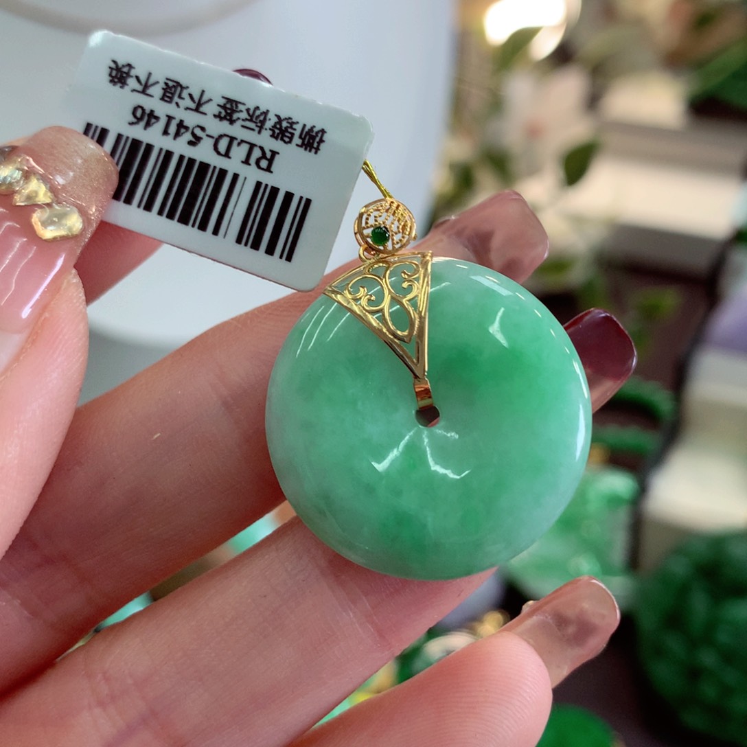 翡翠吊坠(不含链)18K金镶嵌