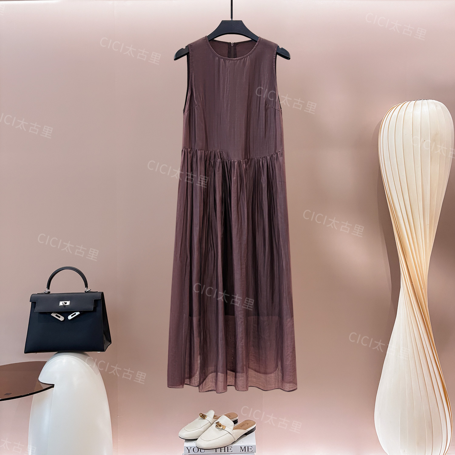 复古轻奢简约高级感桑蚕丝无袖设计连衣裙LL-6000126