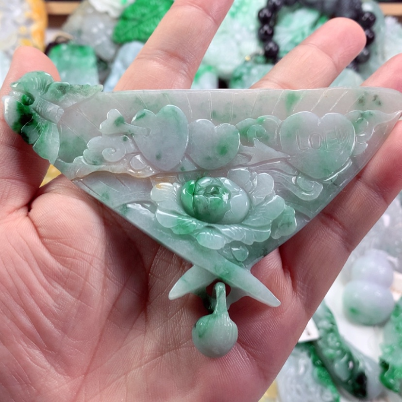 【闪购商品】翡翠未镶嵌吊坠(不含链)