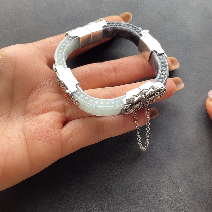 巡***妖翡翠银S925镶嵌颈饰6666