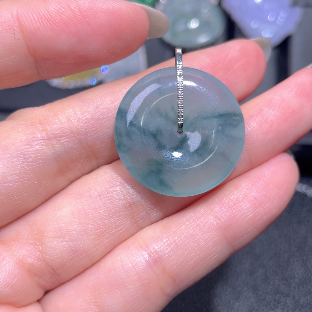 颈饰18K金镶嵌翡翠翡翠