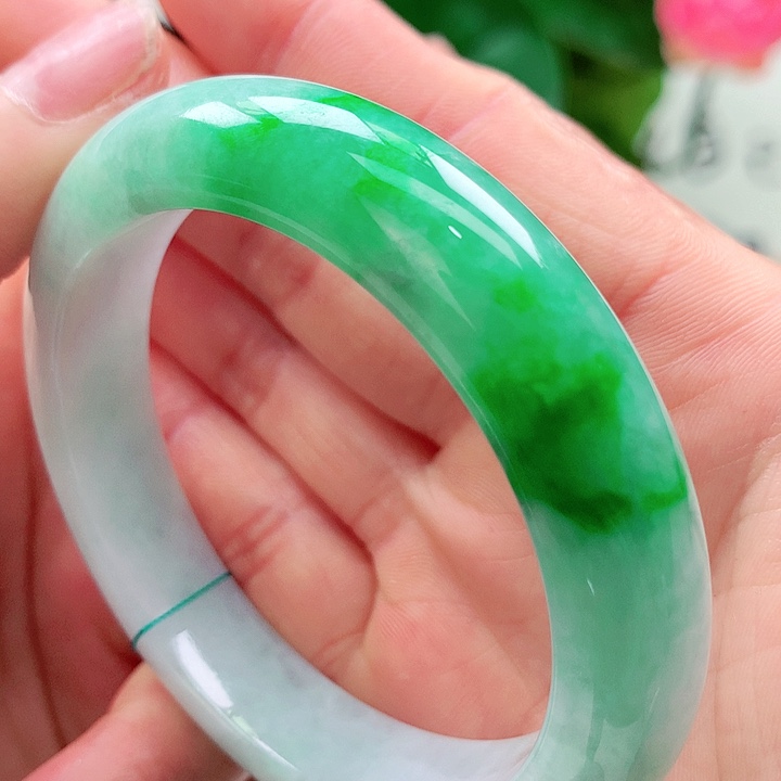 T***u翡翠未镶嵌手镯天然翡翠手镯