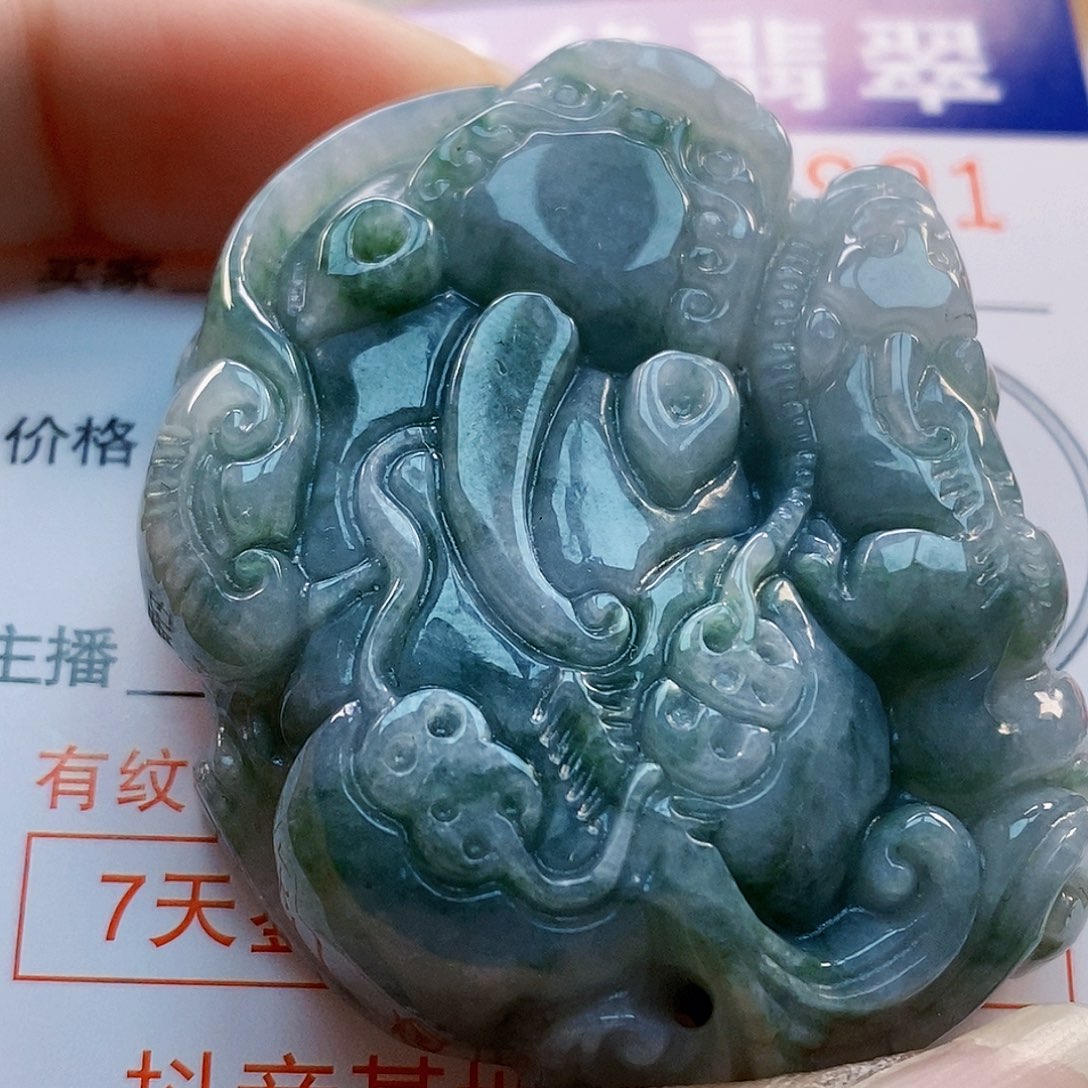 吊坠(不含链)未镶嵌翡翠