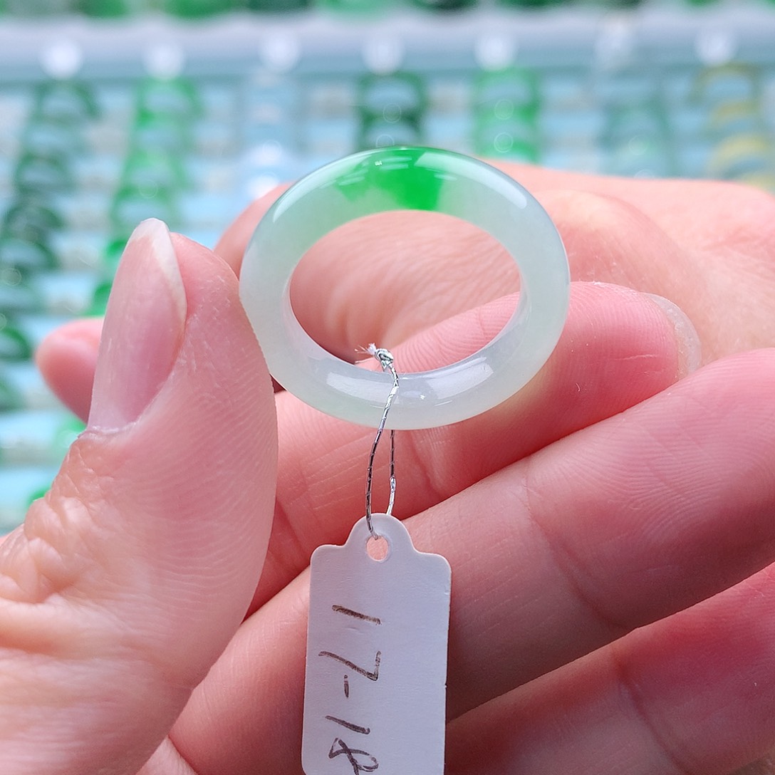 翡翠戒指未镶嵌A货缅甸翡翠