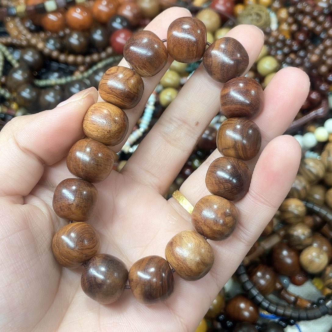 维腊木（绿檀）无事牌