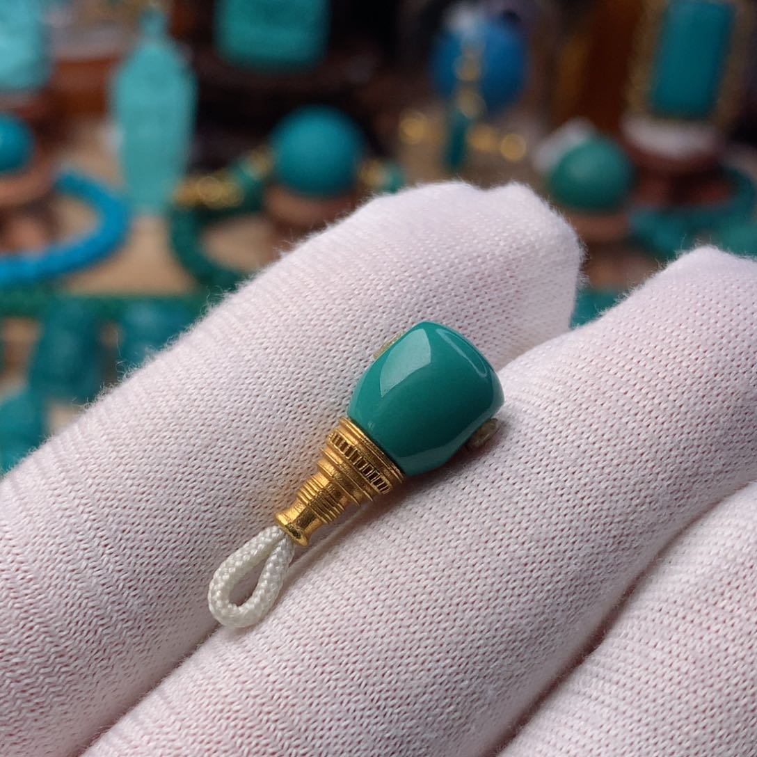 绿松石珠宝奇石18K金镶嵌9m m