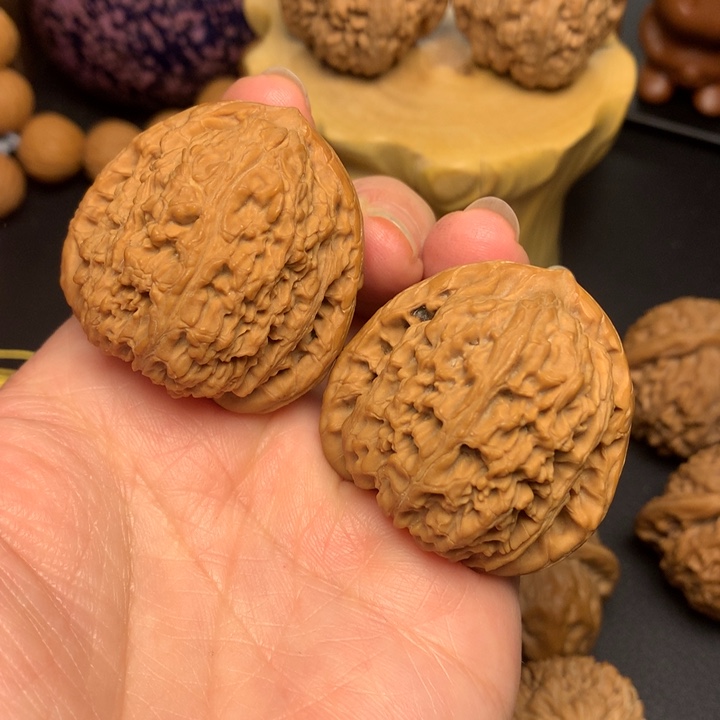 文玩核桃吊坠南疆狮子头39