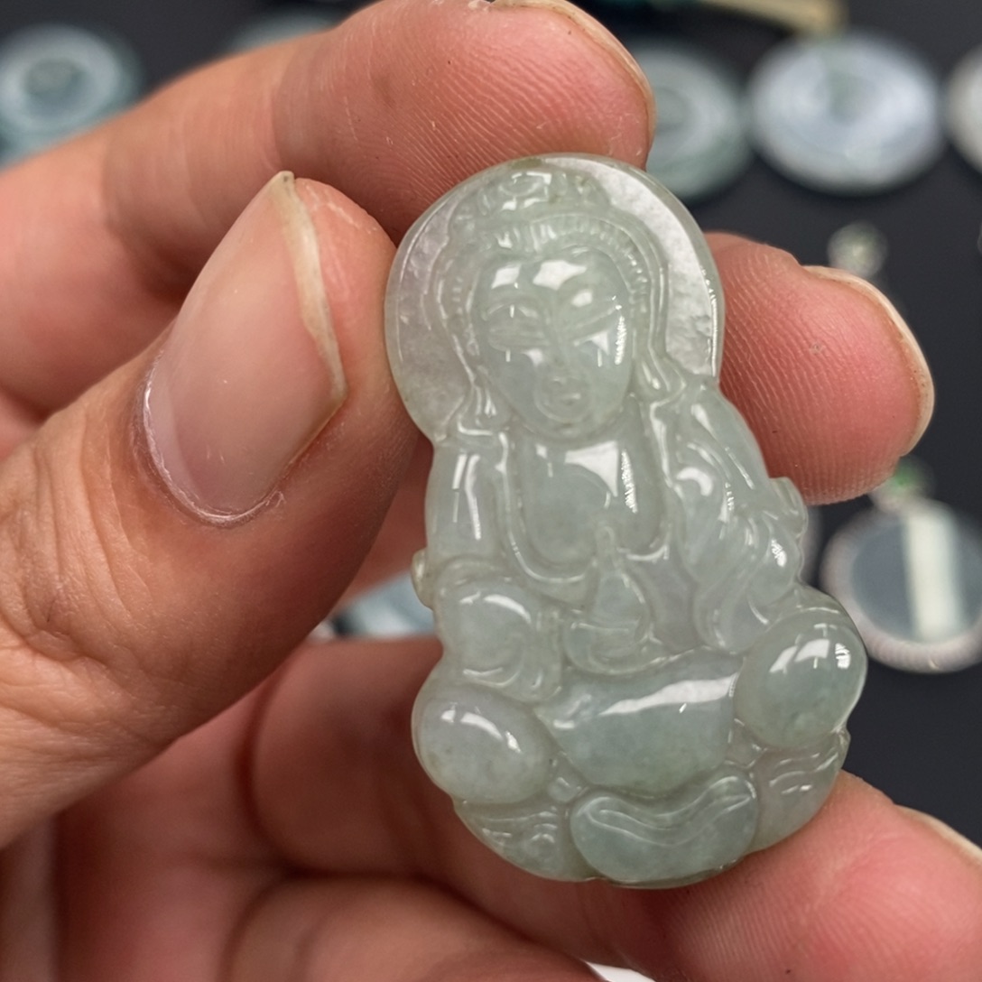 翡翠未镶嵌颈饰翡翠