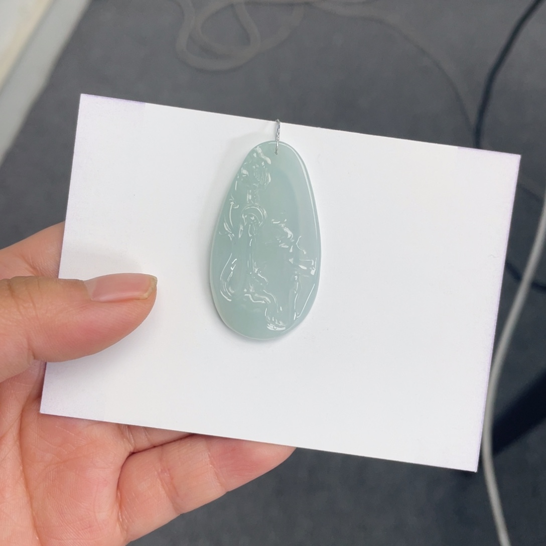 翡翠颈饰未镶嵌悟道