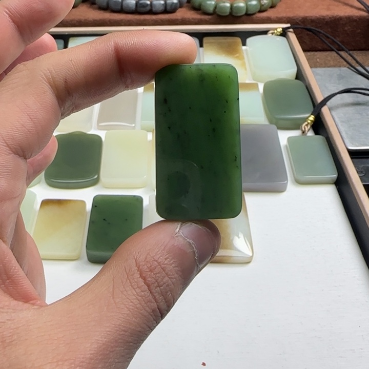 和田玉颈饰未镶嵌D****n