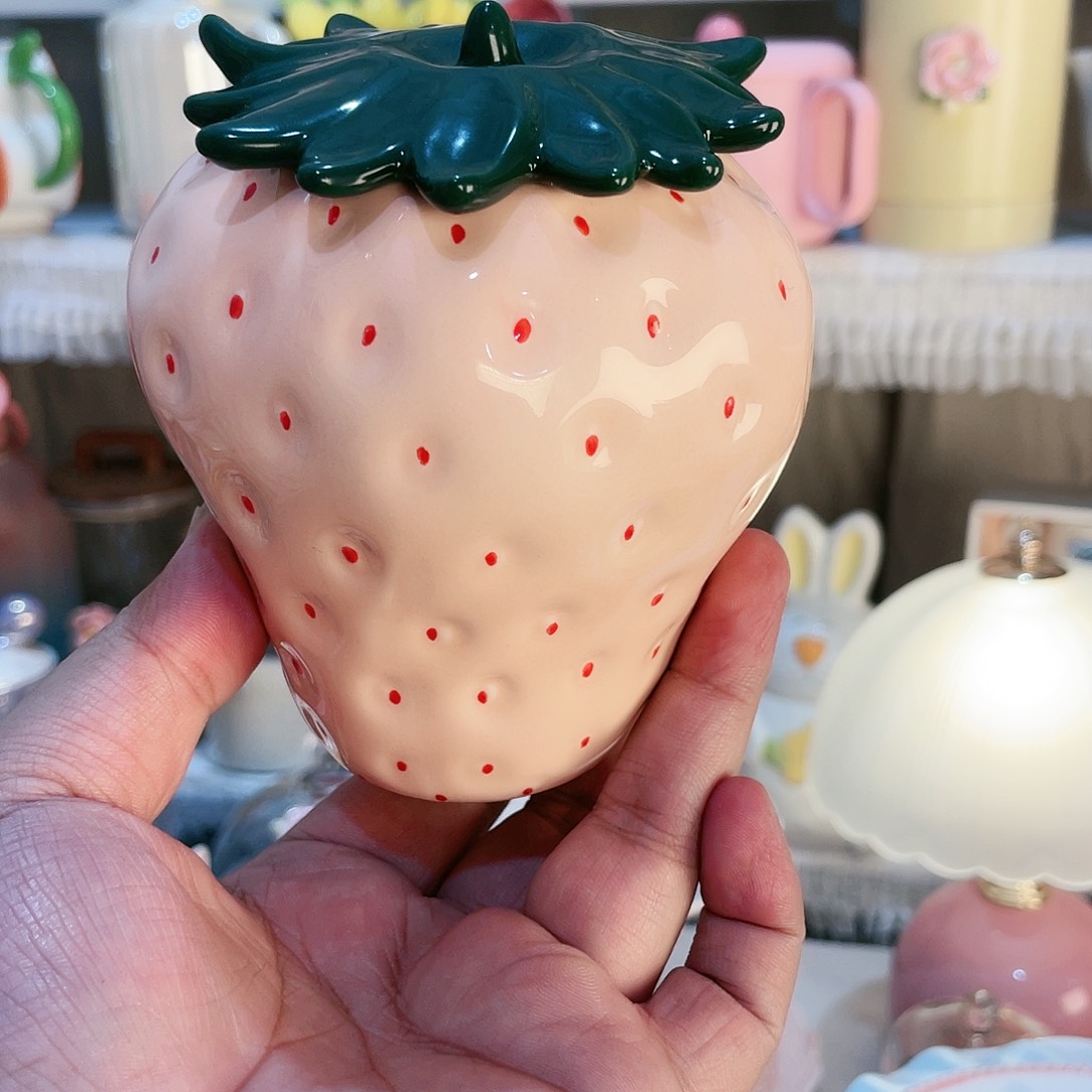 瓷片数量有限，先到先得