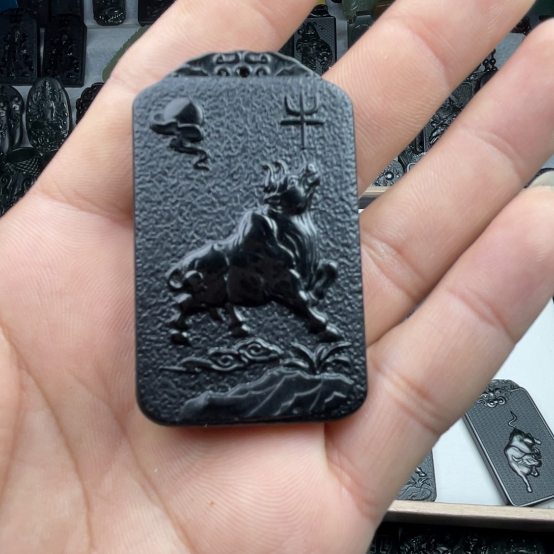 颈饰未镶嵌和田玉程**意