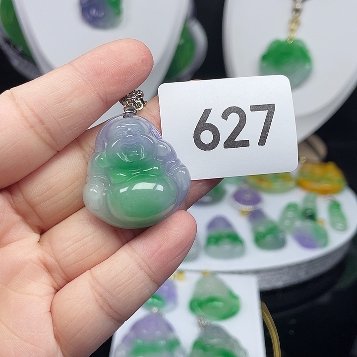 翡翠未镶嵌吊坠(赠链)