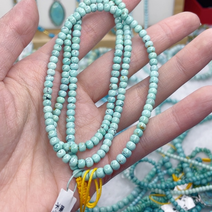 绿松石未镶嵌颈饰