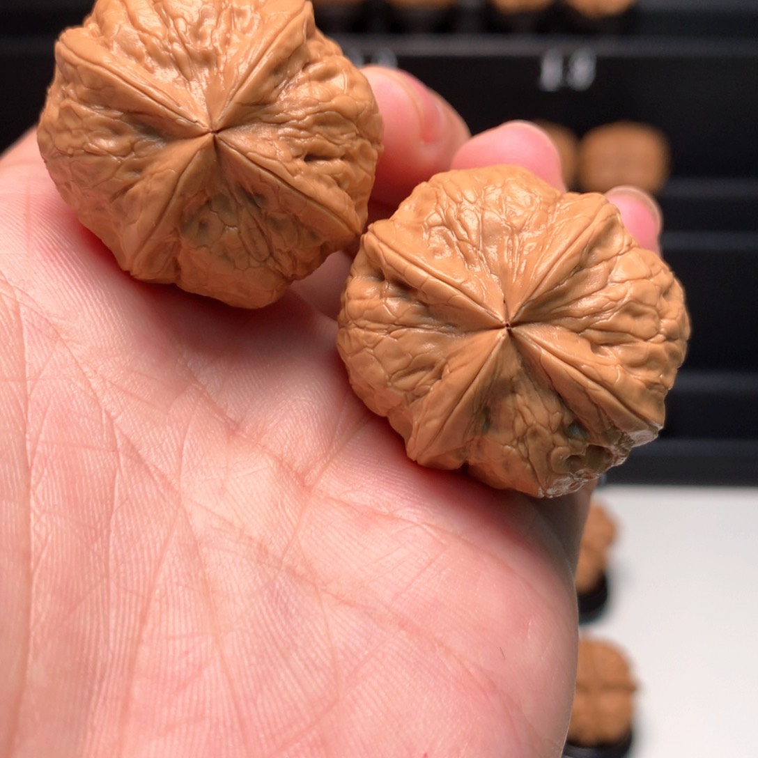 把件文玩核桃核***儿荷叶云炸