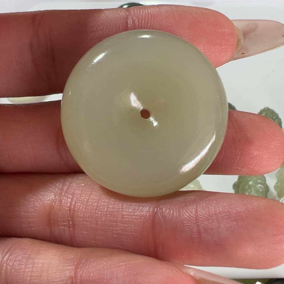 和田玉（糖玉）未镶嵌颈饰