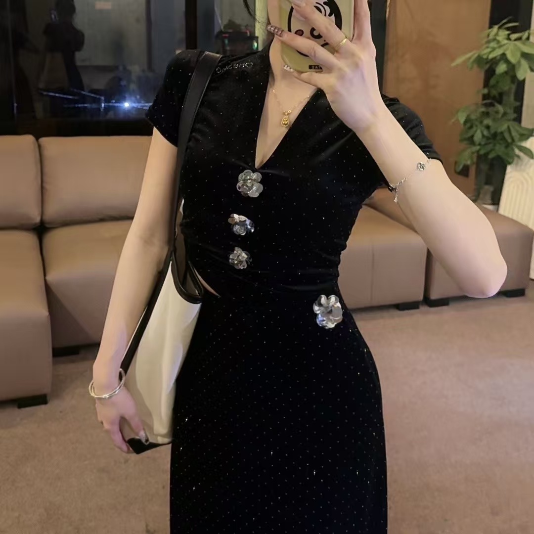 【OS&oneshow】春夏新款时尚满天星伞裙黑色显瘦短袖上衣两件套装