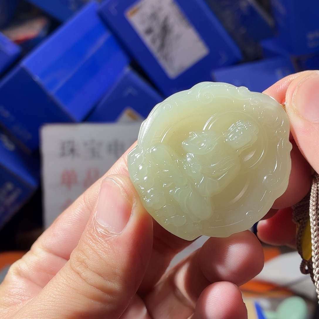 和田玉（糖玉）未镶嵌颈饰