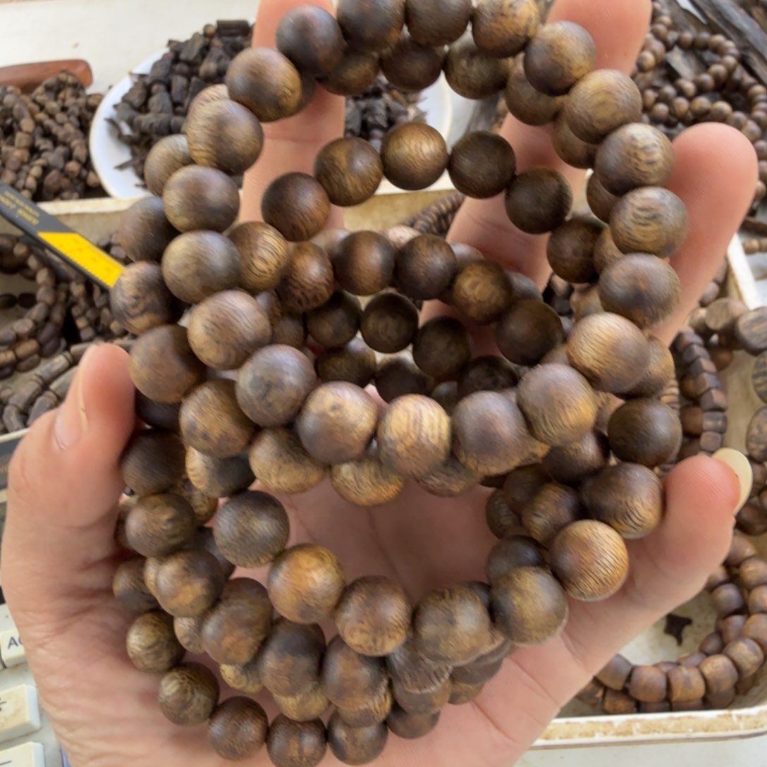 沉香碎屑沉香单圈1.0乌身7克多样性发一