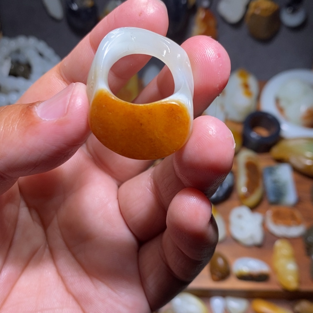 和田玉颈饰未镶嵌大*