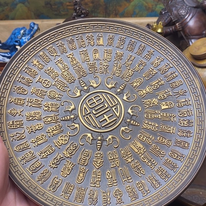 铜器摆件做工精良