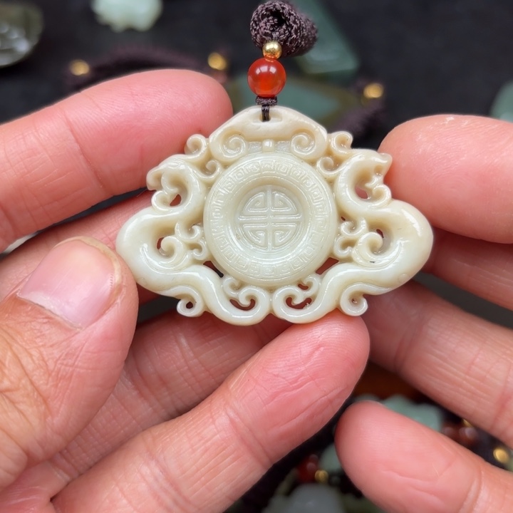 和田玉吊坠未镶嵌